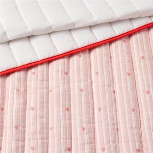 PILLOWFORT NWT patisserie heart striped kids quilt set -full/queen